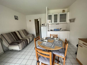AGREABLE APPARTEMENT T2 AVEC PISCINE COLLECTIVE A ST JEAN DE MONTS ! - FR-1-324A-67